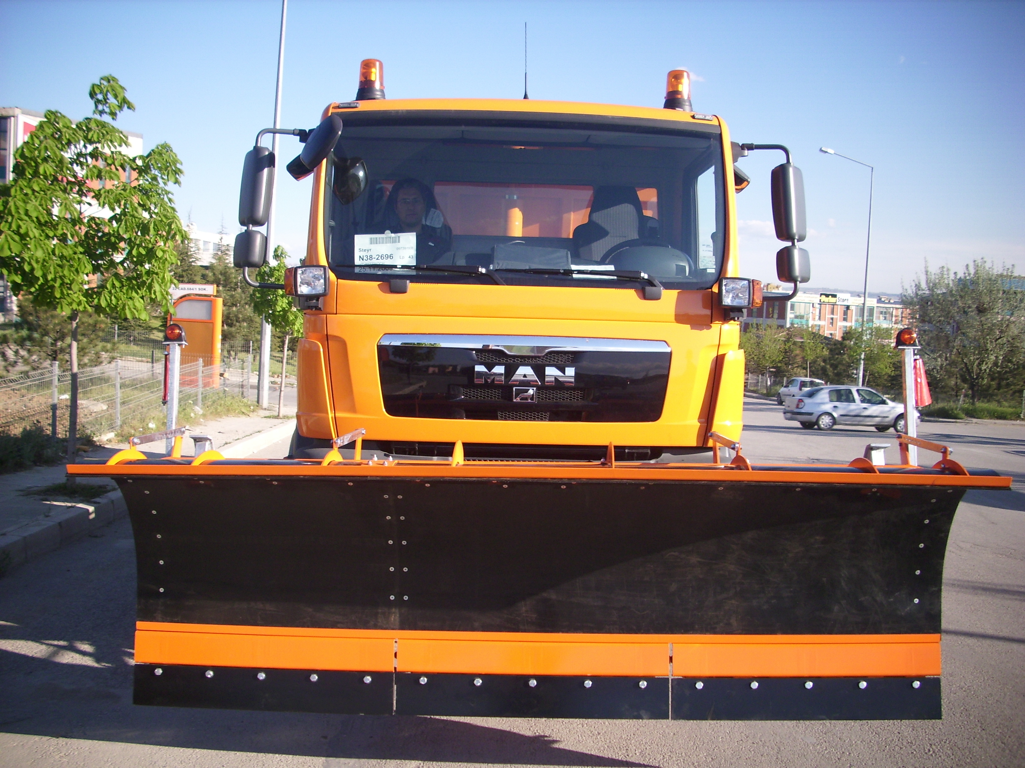 Kamyon Önü Kar Bıçağı